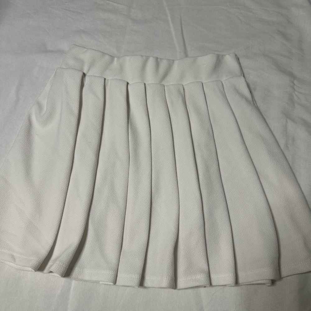 love streak white pleaded mini skirt